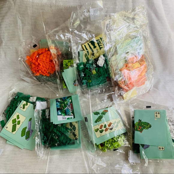 Brand new set of 8 packs of Lego-like building sets. Party favors. Jumei brand - Picture 3 of 13